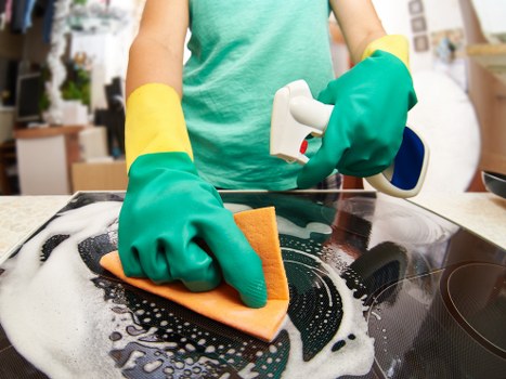 Local cleaner handling a shared home near Balham